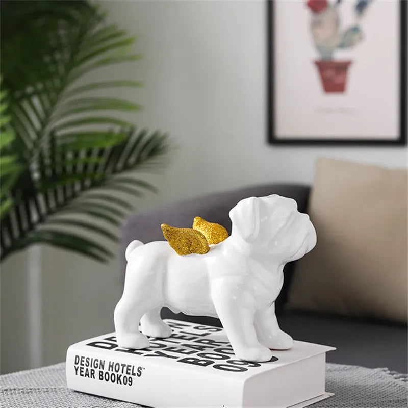 Estatueta Bulldog com Asas Douradas